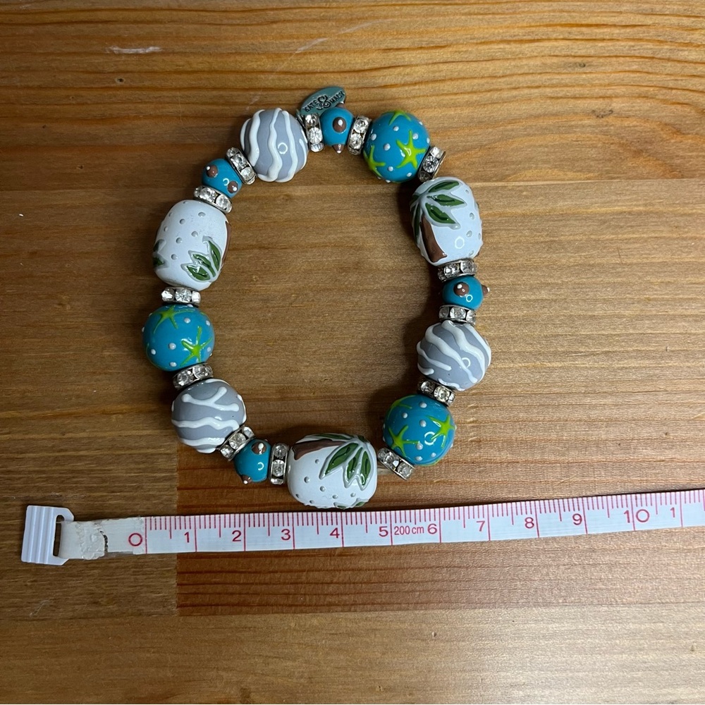 Kate & Macy palm tree vista hand painted ceramic and acrylic bead bracelet - Picture 5 of 7